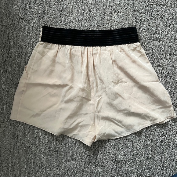 Aritzia Wilfred 100% silk shorts - Picture 2 of 4